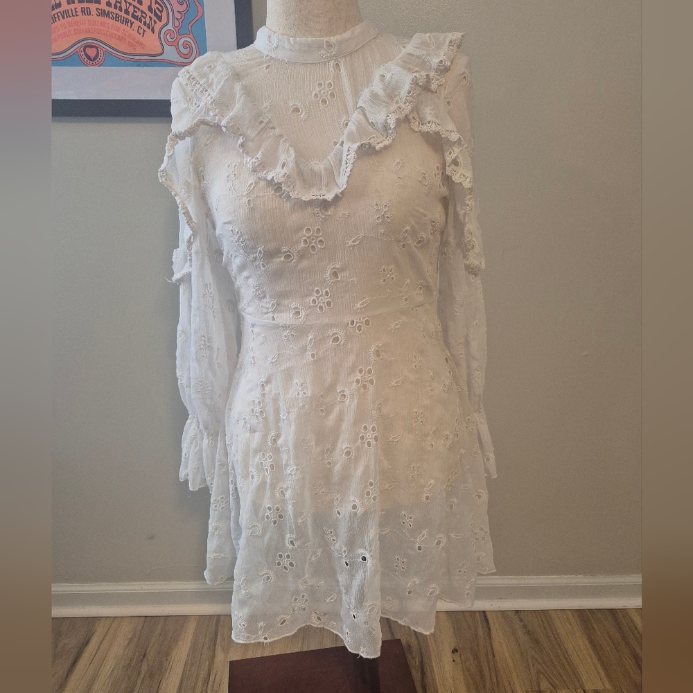URBAN OUTFITTERS lolita White Embroidered Lace Dress 10 Medium Eyelet Mini Gauze